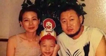 16岁火风入话剧团,33岁爆火3上央视,凭一首歌火了大半辈