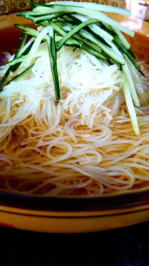 清凉爽口的冰镇冷面,嘎嘎好吃