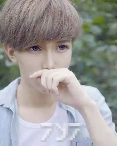 男生短发蘑菇头波波头发型2