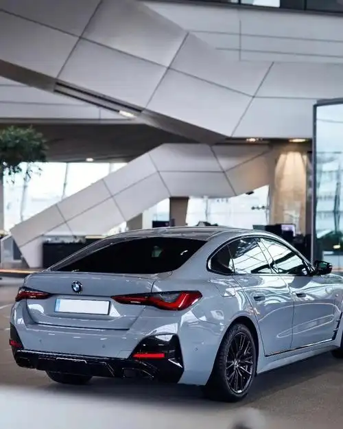 全新宝马4系四门