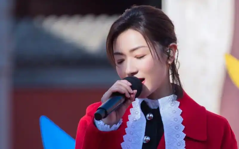 万茜2021春晚合集_哔哩哔哩 (゜-゜)つロ 干杯~-bilibili