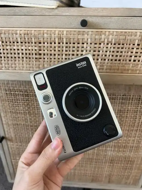 富士新出的instax mini evo 两用拍立得