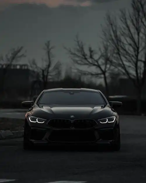 宝马m8雷霆版改装轮毂,凶狠凌厉劲挺嚣张.