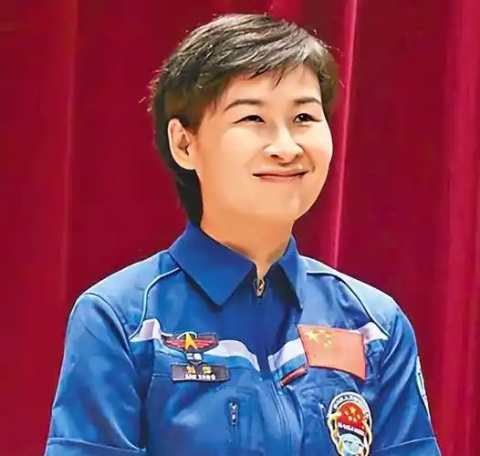 中国首位女航天员刘洋,结婚8年未生子,飞天前为丈夫留2条遗言_张华