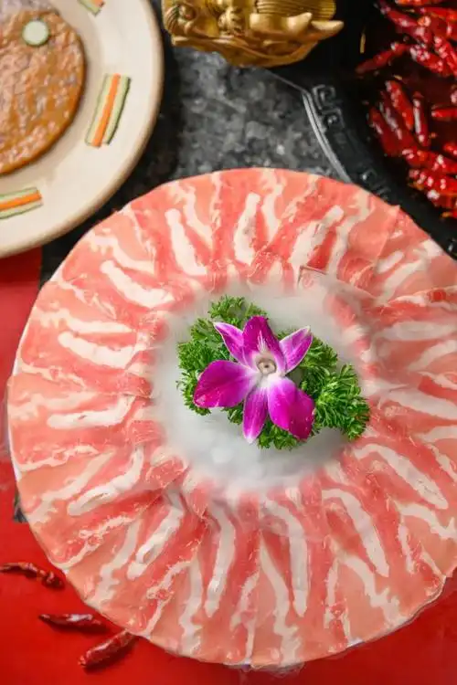 这家霸占必吃榜的火锅店,2周年庆还有菜品送!|牛肉|肥牛|糍粑|小吃|羊