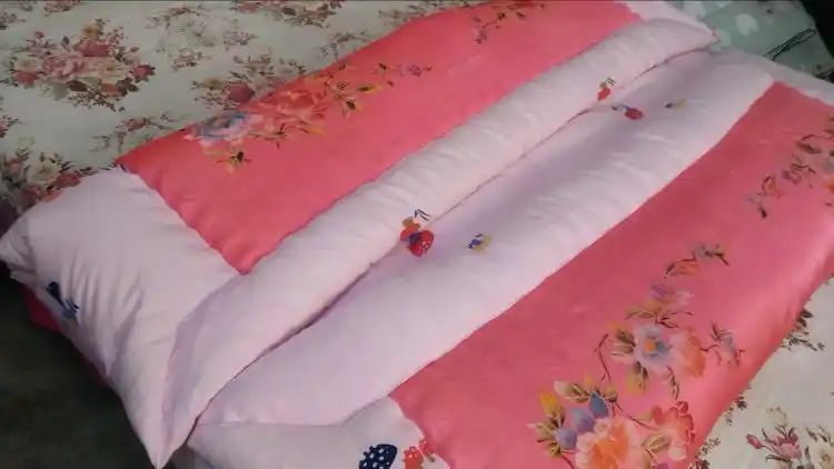 结婚什么人能抱被子 结婚抱被子有什么讲究