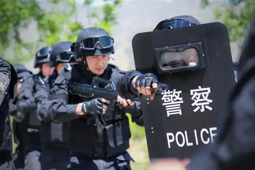 扫黑除恶砺炼精兵首府特警开启强化训练模式