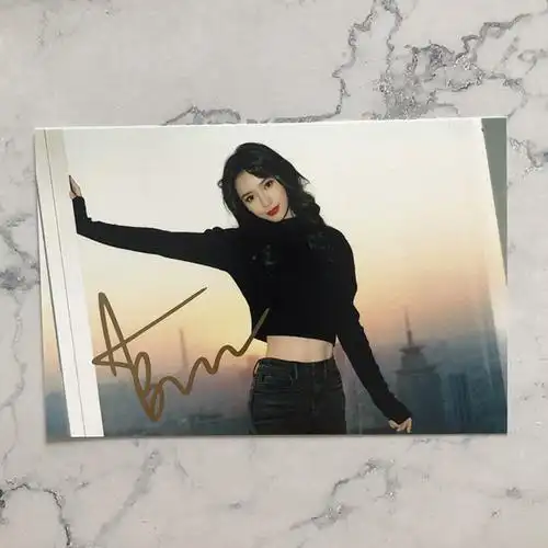 杨颖angelbaby签名照片亲笔保周边杂志定妆照媒体福利粉丝礼物 款8 6