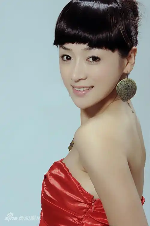 "圣姑"何彦霓曝减肥秘诀 敬业精神感动剧组