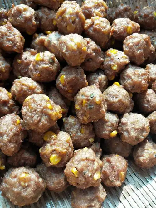 玉米丸子 新鲜玉米粒放里面