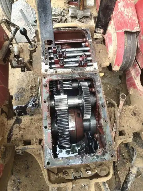 农用小四轮变速箱拆解,差速器总成
