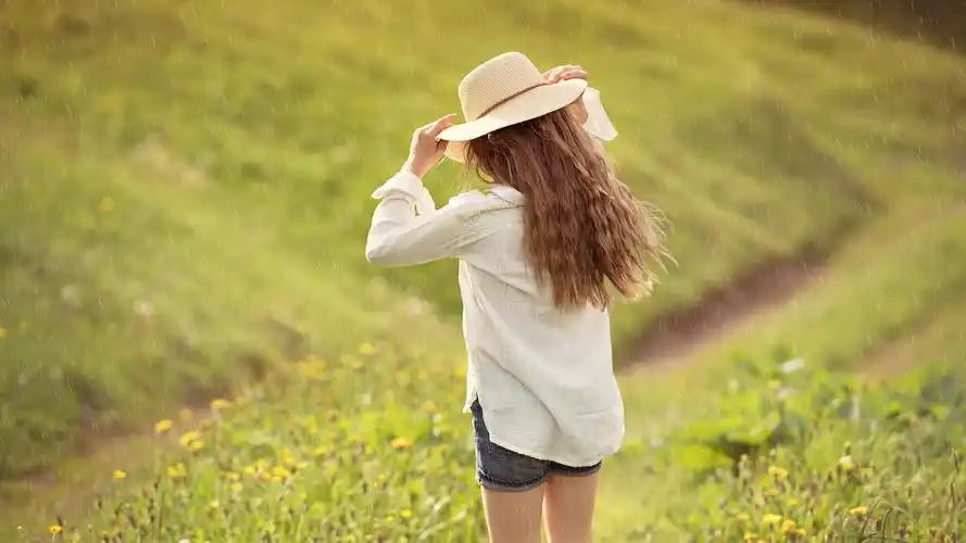 非主流,女孩,背影,下雨天,夏季微凉壁纸