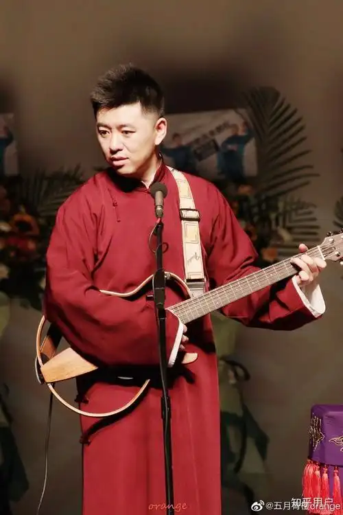 搭档是杨鹤通(青年队主任),平时在四队演出,走三宝系列商演,一定要去