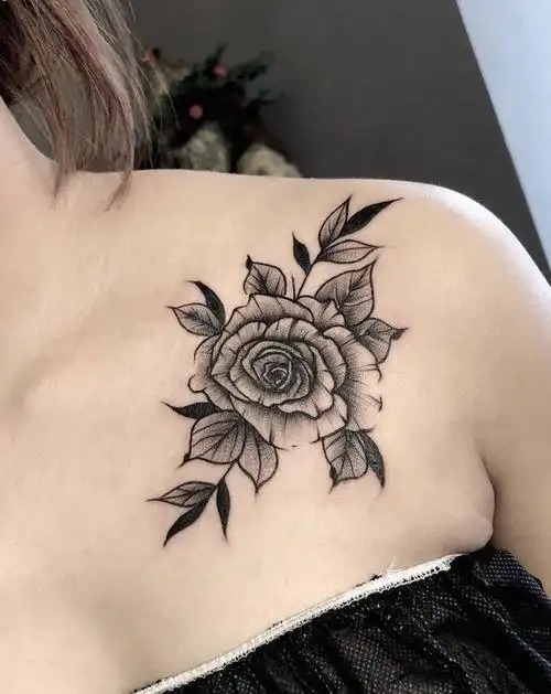 素花纹身图片_肩部纹身图案