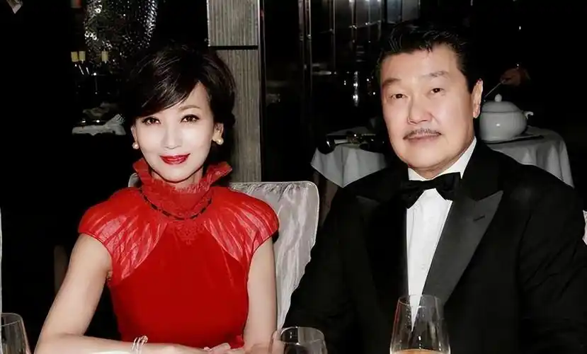 回顾赵雅芝带俩儿子再结婚被宠成公主幸福背后其实并不简单