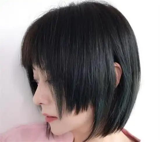 日常好看的黑色短发,选这样的短发不会有错的