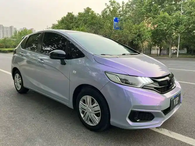 便宜省油好开安全不爆燃还买什么新能源,更具性价比的车:本田飞度