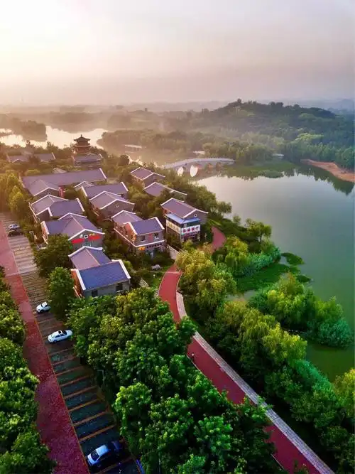【大美红莲湖】繁蔚芳蘺,隐蔼红莲