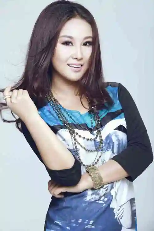 ="gnyu2rusw0">李高扬,出生于河北省石家庄市,中国民族唱法青年女歌手