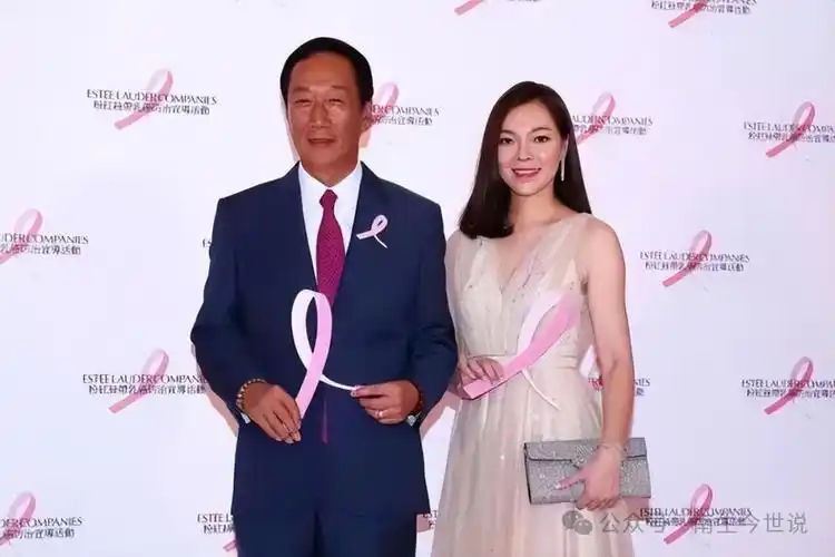 曾馨莹:挤走刘嘉玲和林志玲,34岁成为富士康老板娘,6年生三胎坐稳豪门