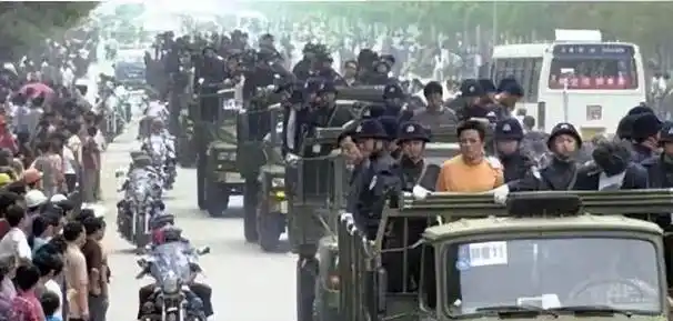 1991年,东北"乔四爷"在枪决前,麻木地说道:我这辈子,够了