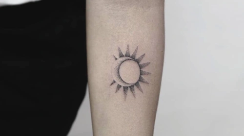 月亮纹身图案小清新月亮纹身图案大全11