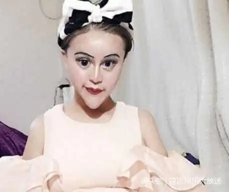 辣眼睛的蛇精女终于被封杀了,网友:不忍直视,好丑