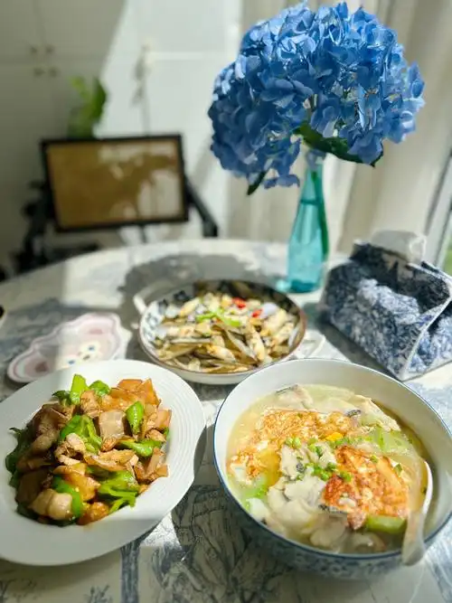 一顿阳光灿烂的家常午餐