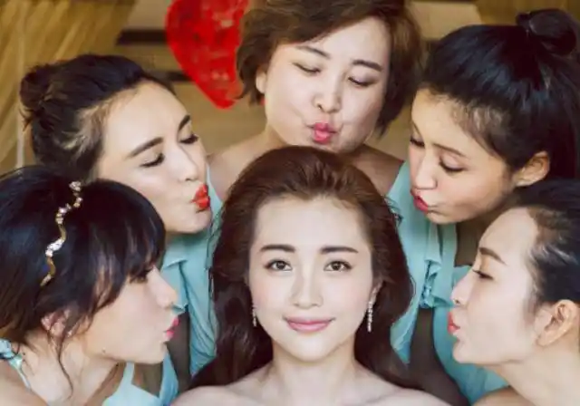 文婧的伴娘团,4年前个个寂寂无名,如今都红得发紫_名气_成为了_张歆艺