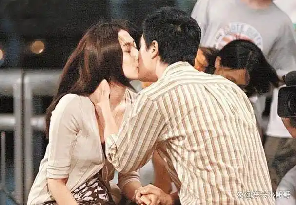 海王吴卓羲因与张馨予的床照事件引发轰动两人关系因此分手