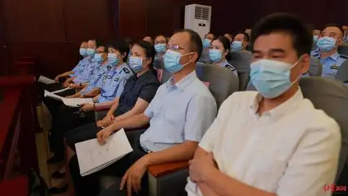 先后多次收受他人所送现金 四川剑阁县委原书记受审