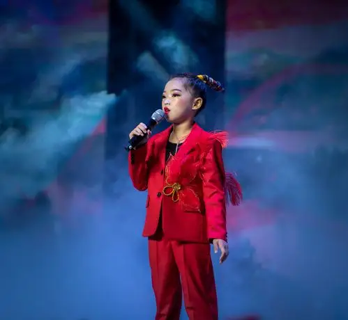 陈昱诺小朋友 童声独唱《家乡》