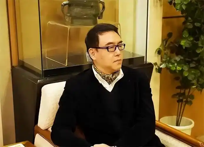 回顾郎昆:5任春晚总导演,3婚出轨演员,52岁患脑瘤抛弃瘫痪小三