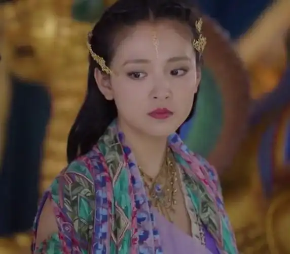 《盛唐幻夜》远安变蓝蝙蝠,但是依然挡不住她的美!