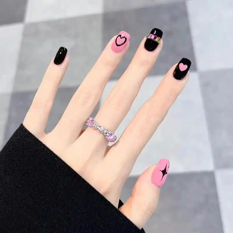 显白单色跳色美甲款式 颜色选对做个简单的单色也很93哟 简约 干净