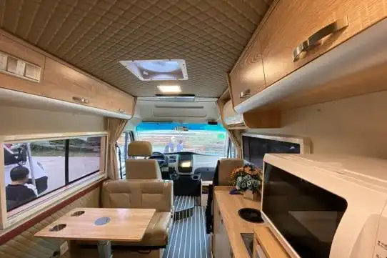 阳光尚游五菱房车内部图片