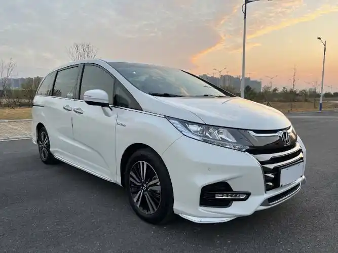 20年12月上牌本田奥德赛,2.0l锐·智享版,极品车况,原版原漆