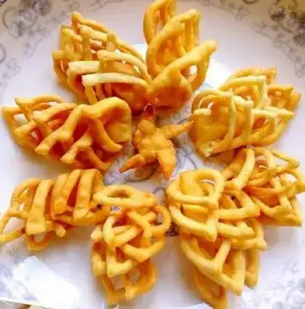 年味西宁老家做的炸果子