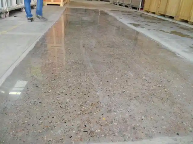 水泥地坪固化有什么工具?密封固化剂的作用原理是什么?