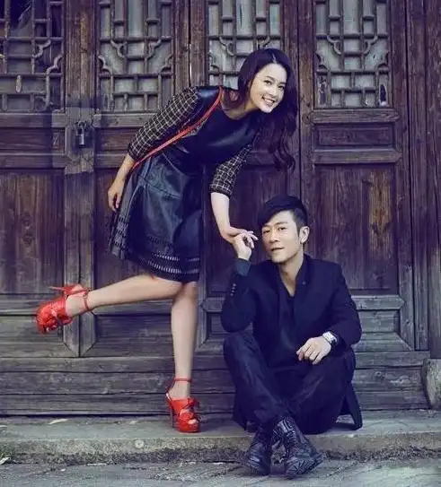 林雨申拆cp跟成毅不相上下,声音小到需人翻译,赵露思卖力营业