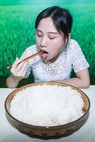 一大碗搞笑图片