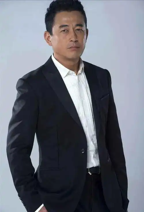 演员王志飞的父亲是哪里人(子欲养而亲不待王志飞承受莫大的痛苦)