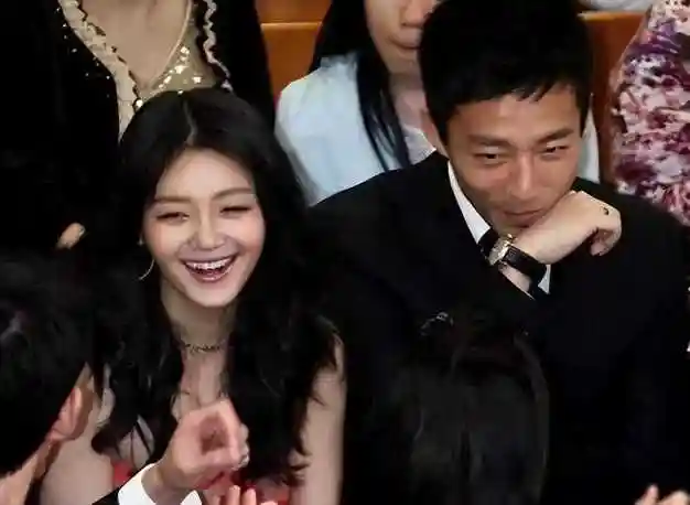 直到几个月后,大s和韩国人具俊晔结婚了