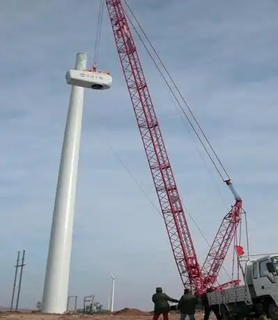 300吨履带吊在尚义风电场工程吊装机舱