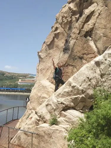 战神户外阳石山穿越花朝老