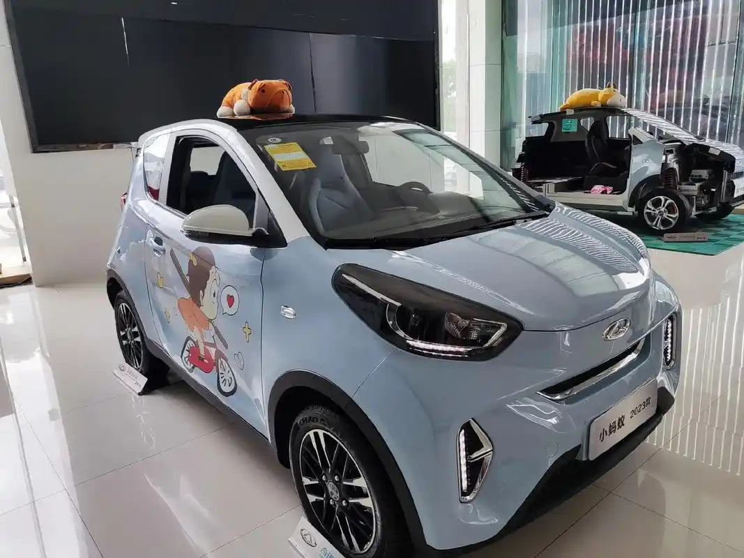 奇瑞小蚂蚁微型车好开好停.奇瑞新能源小蚂蚁,续航251-30 - 抖音