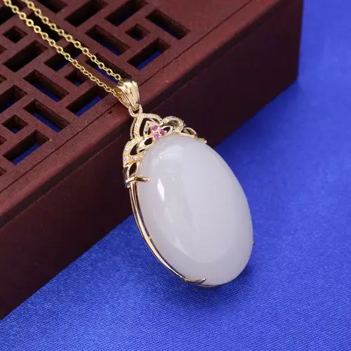 金镶玉吊坠 女款图片