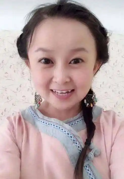 28米,如今成网红,年入几十万,凭啥_朱洁_父母_孩子