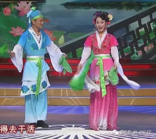 表演:陈小飞,七岁红