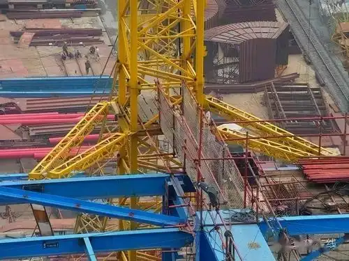 附着锚固完成后的重点检查(4)附着杆件锚固完毕后进行标准节的顶升